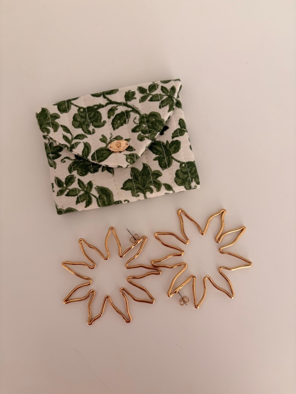 Sezane Gold Sunburst Hoop Earrings with Leaf Pouch